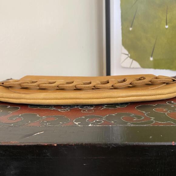 Clutch With Handle, Greek Chic Handmade, Tan Leather - Picture 4 of 9